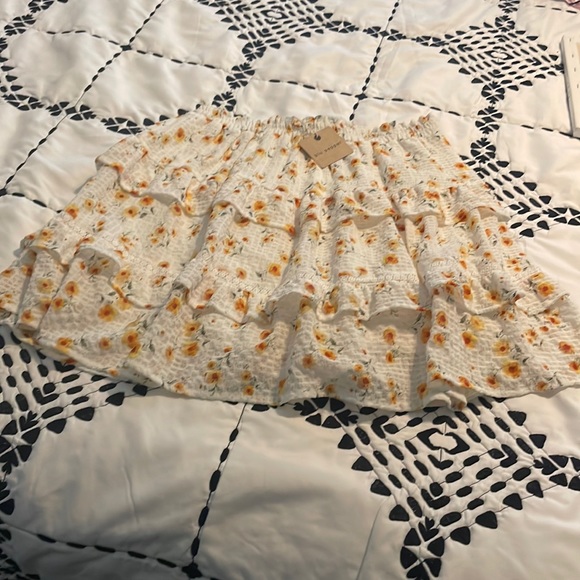 NWT Summer floral skirt. Size L. - Picture 2 of 8